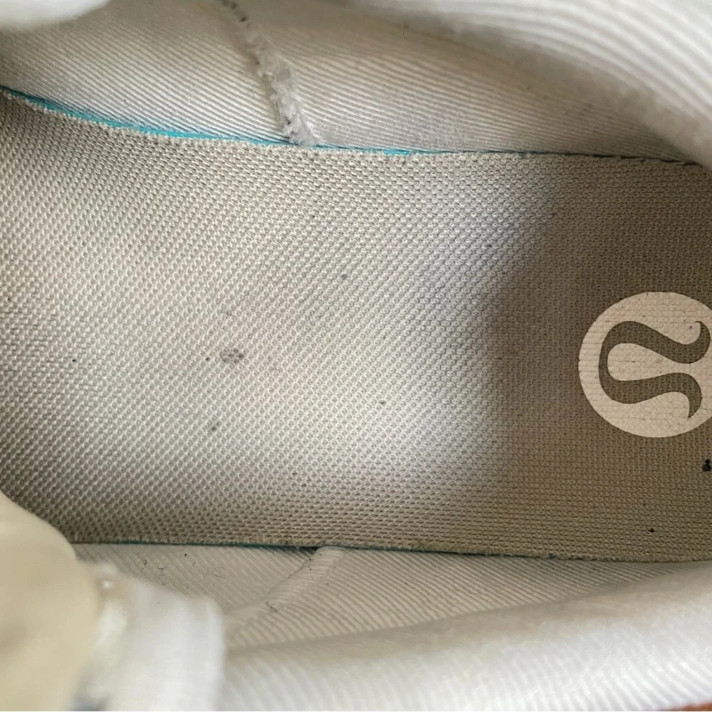 Lululemon Women’s Cityverse Low-Top Sneakers | US 8.5 - Picture 8 of 8